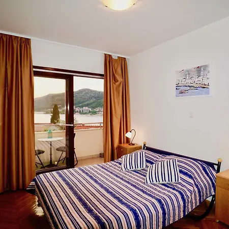 Marusia Front Seget-trogir * סגט ווראנייצה