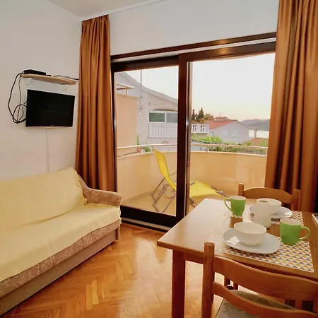Marusia Front Seget-trogir *