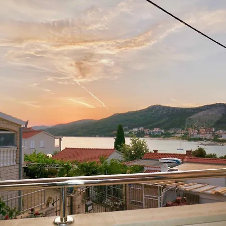 Marusia Front Seget-trogir *
